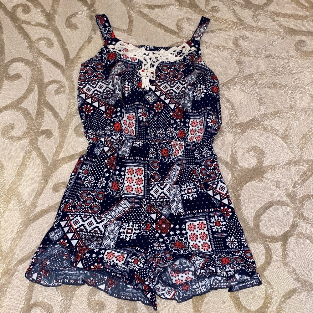 ❤️Jenna & Jessie Spring Romper❤️